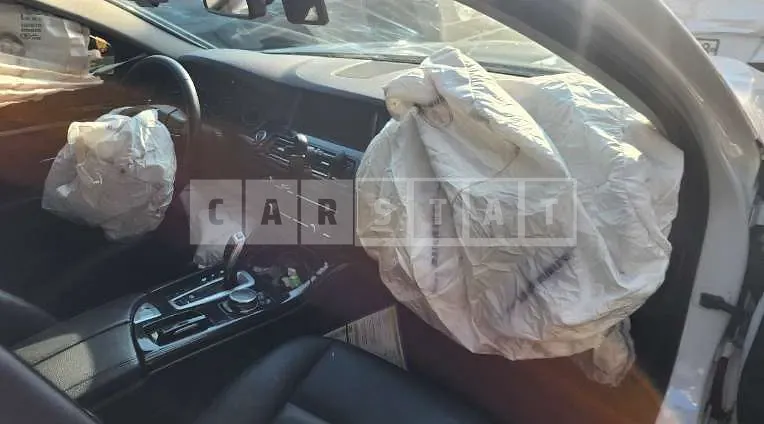 Photo 2 of 10: 2015 BMW 520d — Korean insurance auction