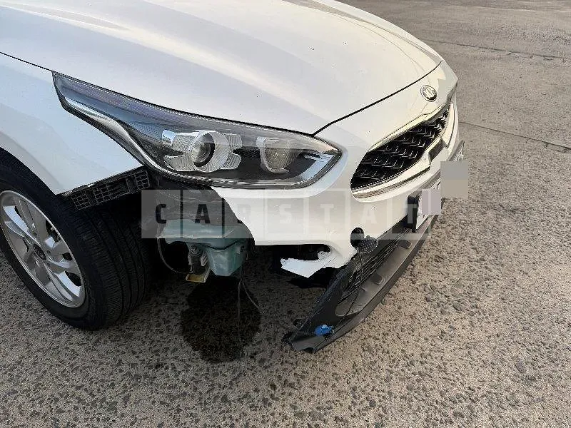 Photo 2 of 25: 2019 Kia Kz — Korean insurance auction