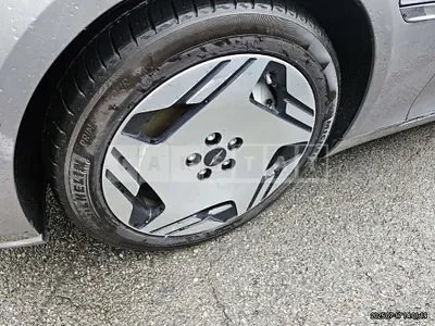 Photo 1 of 2: 2024 Genesis (parts) G80 Wheel — Korean insurance auction