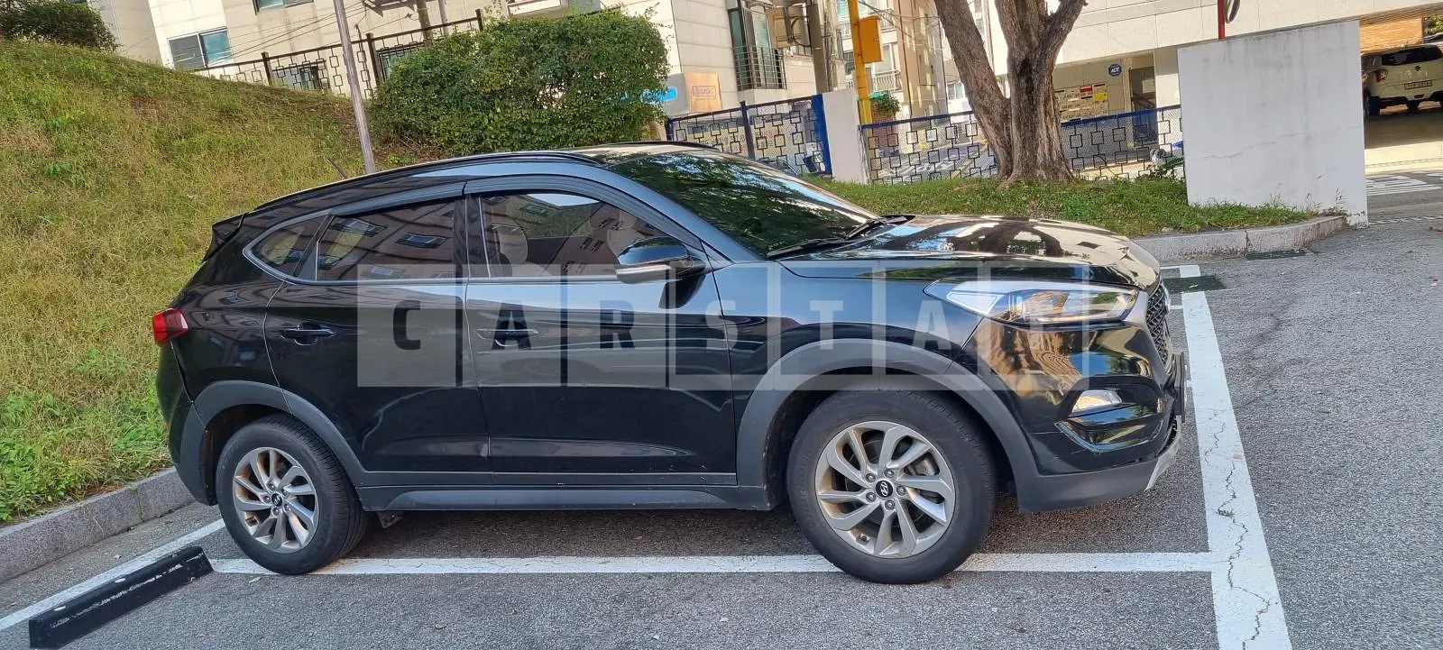 Photo 3 of 3: 2016 Hyundai Tucson TL 1.7, VIN KMHJ3815GHU320796 — Korean insurance auction