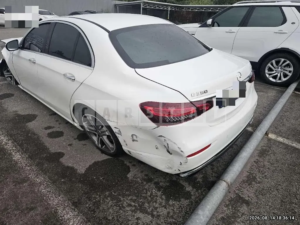 Photo 2 of 21: 2022 Mercedes-Benz E350 4Matic — Korean insurance auction