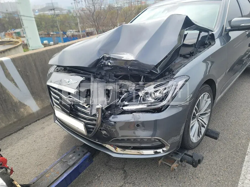Photo 2 of 10: 2017 Hyundai Genesis /G80, VIN KMHGL41DDHU222478 — Korean insurance auction