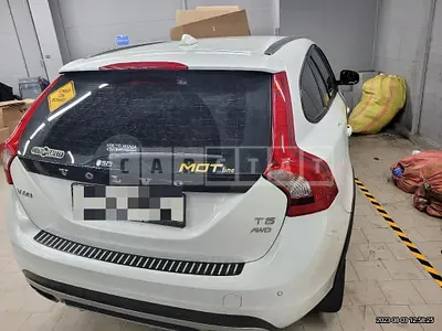 Photo 1 of 16: 2015 Volvo V60CCT5 AWD, VIN YV1FZ6126G1011382 — Korean insurance auction