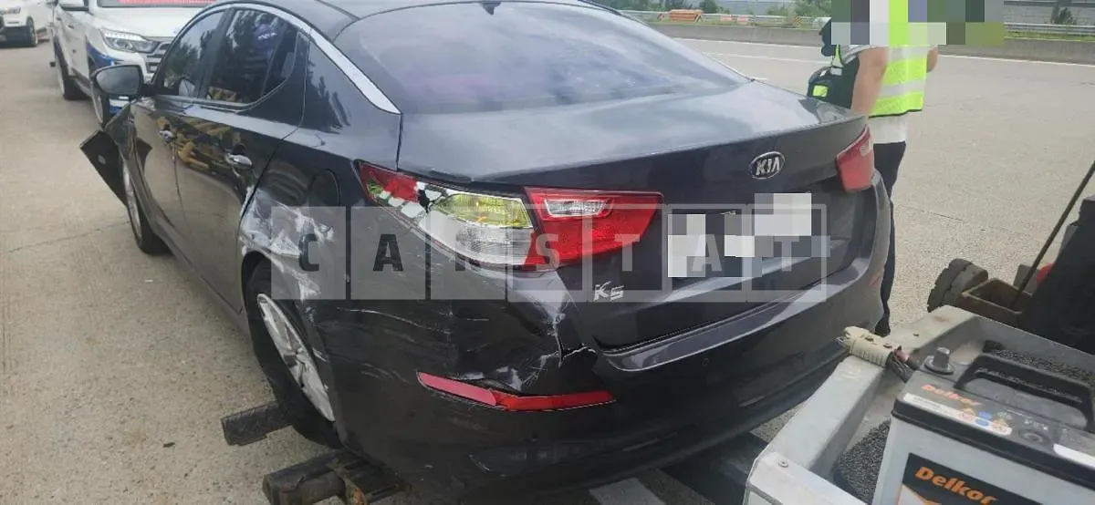 Photo 2 of 9: 2015 Kia K5 2.0 LPG — Korean insurance auction