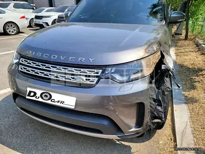 Photo 1 of 32: 2018 Land Rover Discovery TD6, VIN SALRA2BK7JA065561 — Korean insurance auction