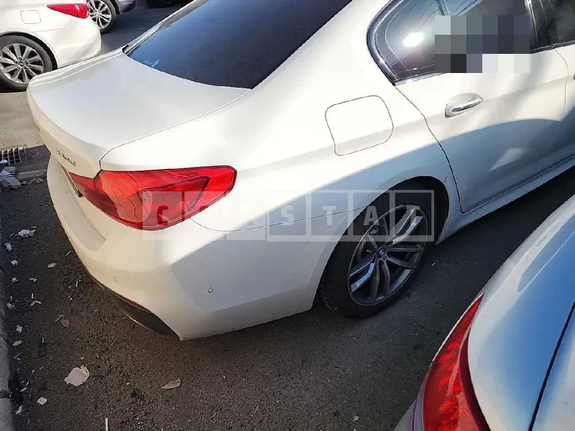 Photo 2 of 34: 2017 BMW 520d, VIN WBAJC3104HWB59415 — Korean insurance auction