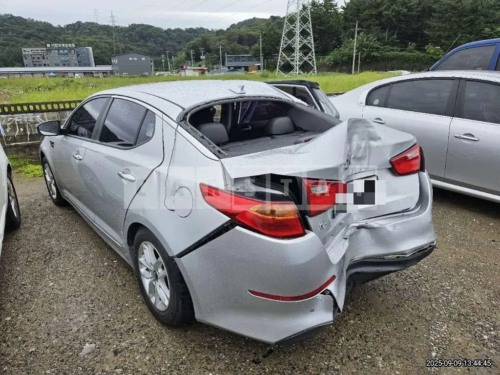 Photo 2 of 8: 2015 Kia K5 LPI — Korean insurance auction