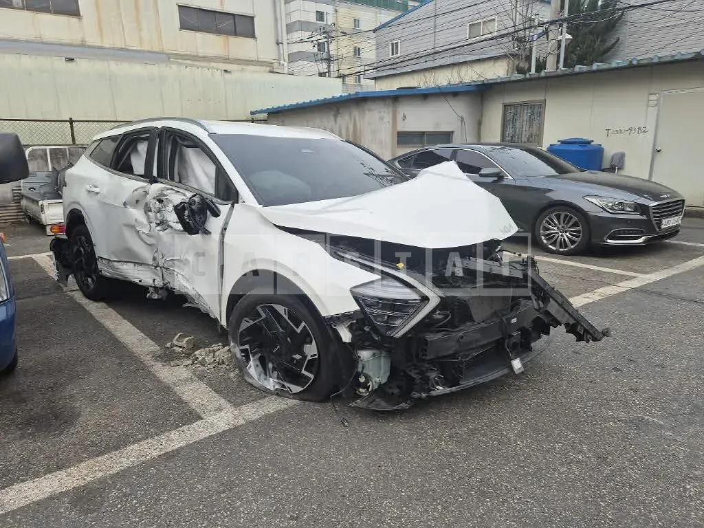 Photo 2 of 26: 2022 Kia Sportage, VIN KNAPV81BGPK129535 — Korean insurance auction