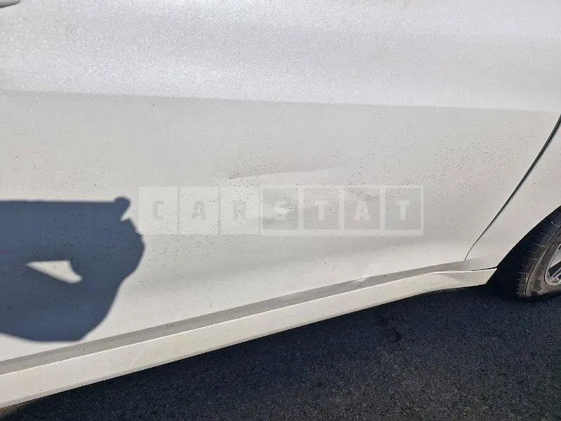 Photo 2 of 23: 2020 Kia K5 — Korean insurance auction