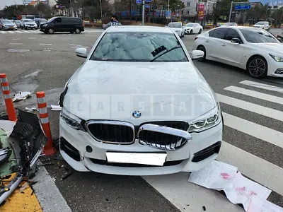 Photo 1 of 10: 2020 BMW 520d M Sport, VIN WBAJF3100LCE78005 — Korean insurance auction
