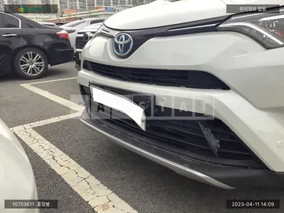 Photo 1 of 12: 2018 Toyota RAV4, VIN JTMDJREV9JD233733 — Korean insurance auction