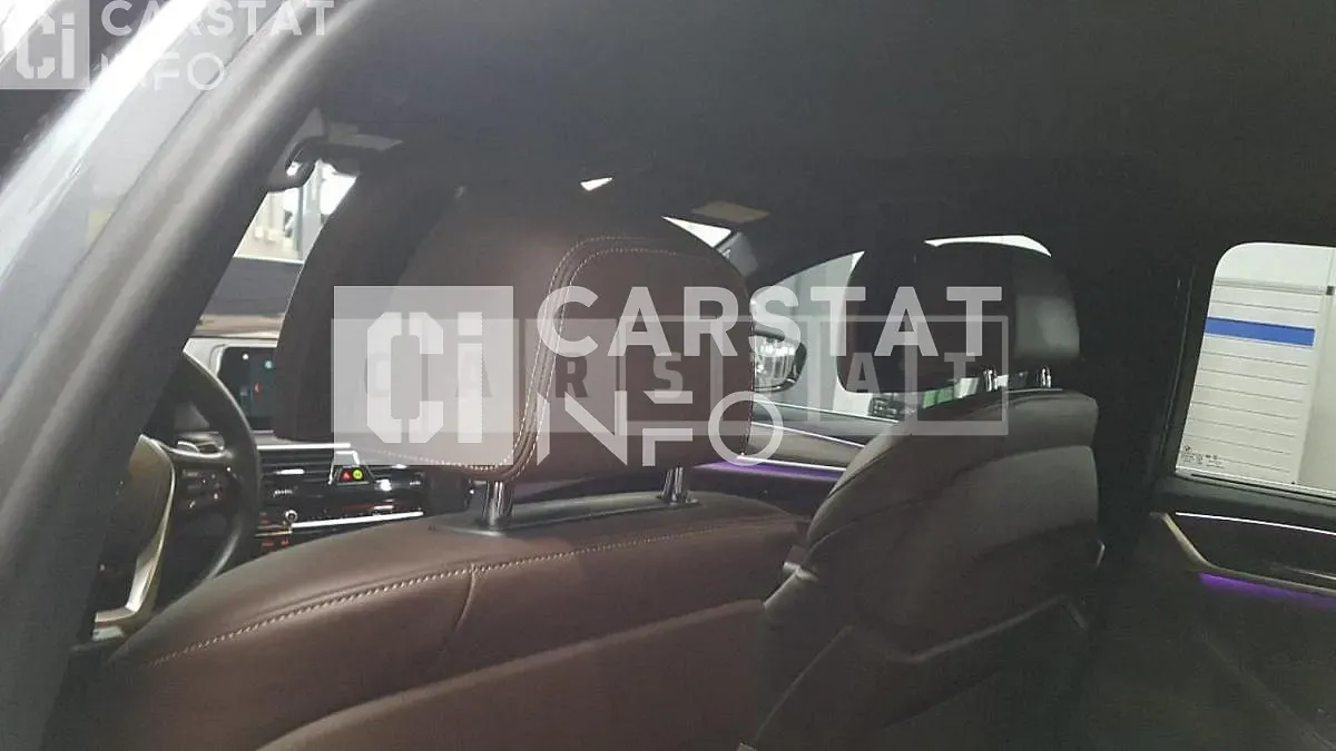 Photo 2 of 17: 2017 BMW 520d xDrive, VIN WBAJC5108JWB84027 — Korean insurance auction