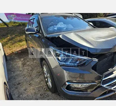 Photo 1 of 9: 2015 Hyundai Santa Fe DM — Korean insurance auction