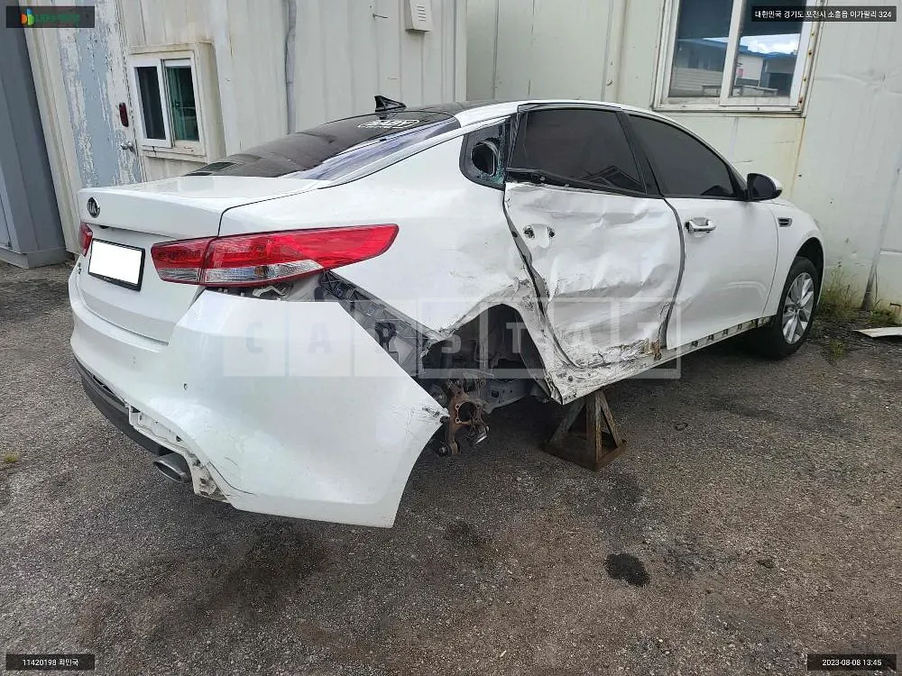 Photo 2 of 4: 2016 Kia K5, VIN KNAGU416BGA109600 — Korean insurance auction
