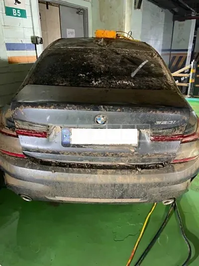 Photo 1 of 10: 2021 BMW 320i, VIN WBA5X5105MFK74338 — Korean insurance auction