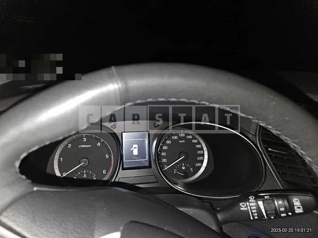 Photo 2 of 27: 2016 Hyundai Santa Fe DM — Korean insurance auction