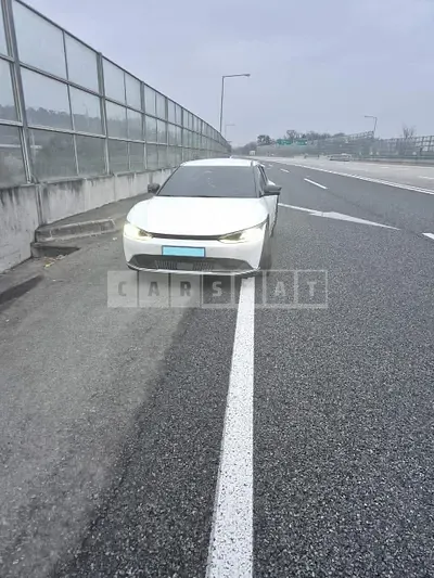 Photo 1 of 7: 2021 Kia EV6, VIN KNAC281AFNA015183 — Korean insurance auction