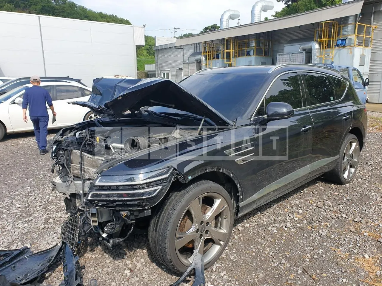Photo 2 of 40: 2020 Genesis GV80, VIN KMTHB81DDLU013941 — Korean insurance auction