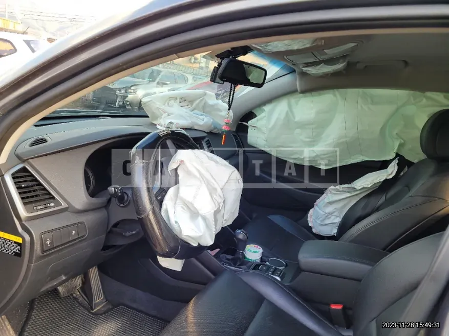 Photo 2 of 12: 2016 Hyundai Tucson TL 2.0 (4WD), VIN KMHJ581ADHU213610 — Korean insurance auction