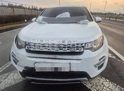Photo 1 of 16: 2016 Land Rover Discovery Sport 2.0d — Korean insurance auction