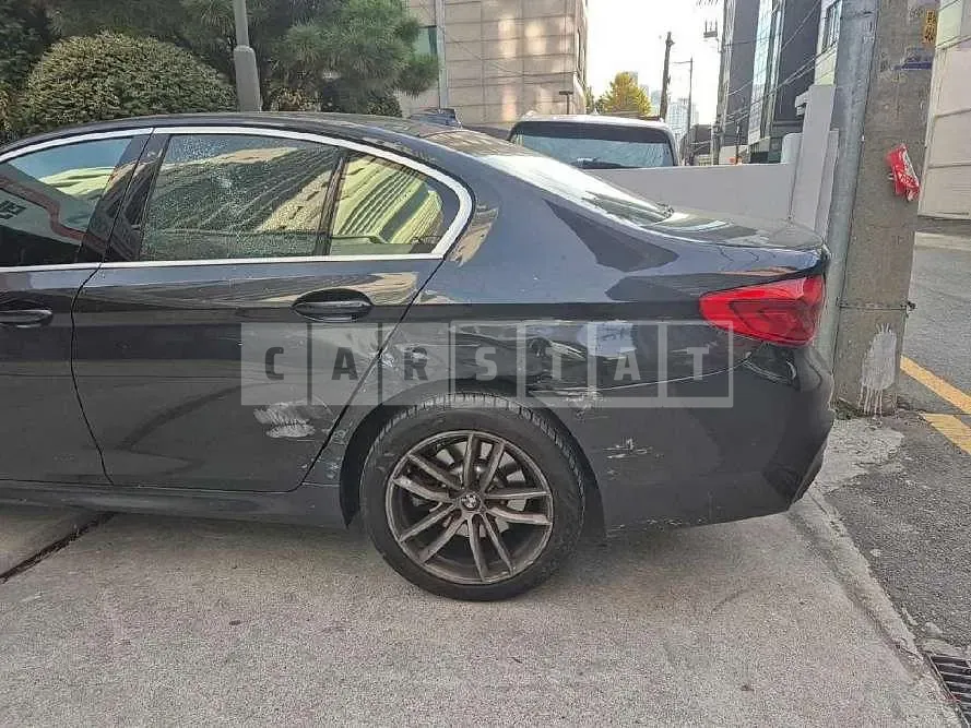 Photo 2 of 54: 2020 BMW 520d M Sport Package — Korean insurance auction