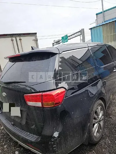 Photo 1 of 10: 2015 Kia Carnival 2.2 — Korean insurance auction