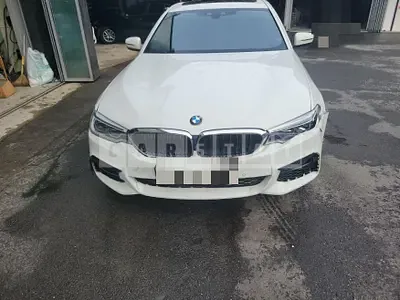 Photo 1 of 35: 2020 BMW 520i M Sport Package — Korean insurance auction