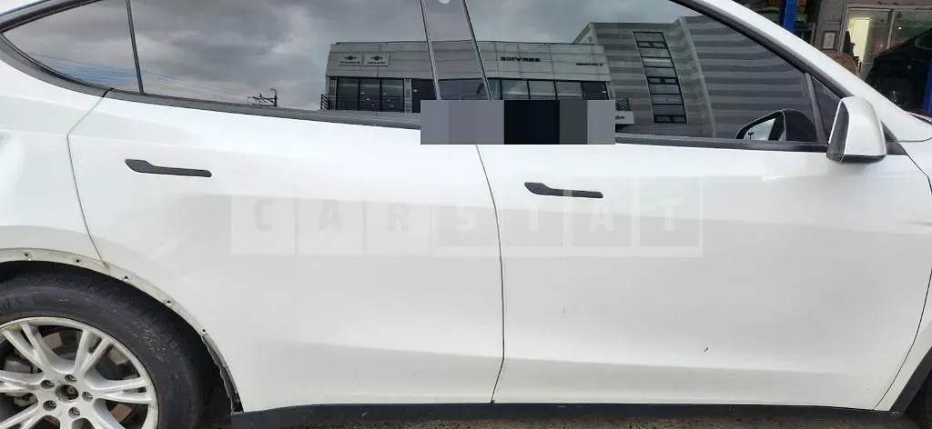 Photo 2 of 14: 2021 Tesla Model Y Standard Range — Korean insurance auction