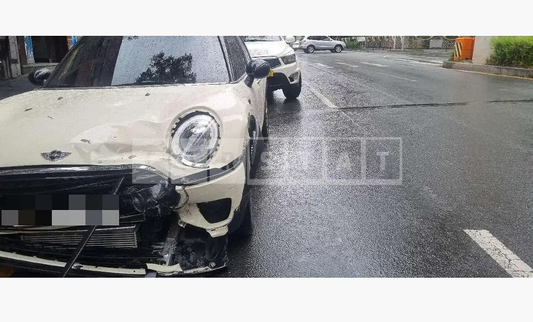Photo 2 of 9: 2017 MINI Cooper Clubman — Korean insurance auction