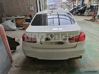 Photo 1 of 35: 2018 BMW 320i, VIN WBA8A9100JAE91250 — Korean insurance auction