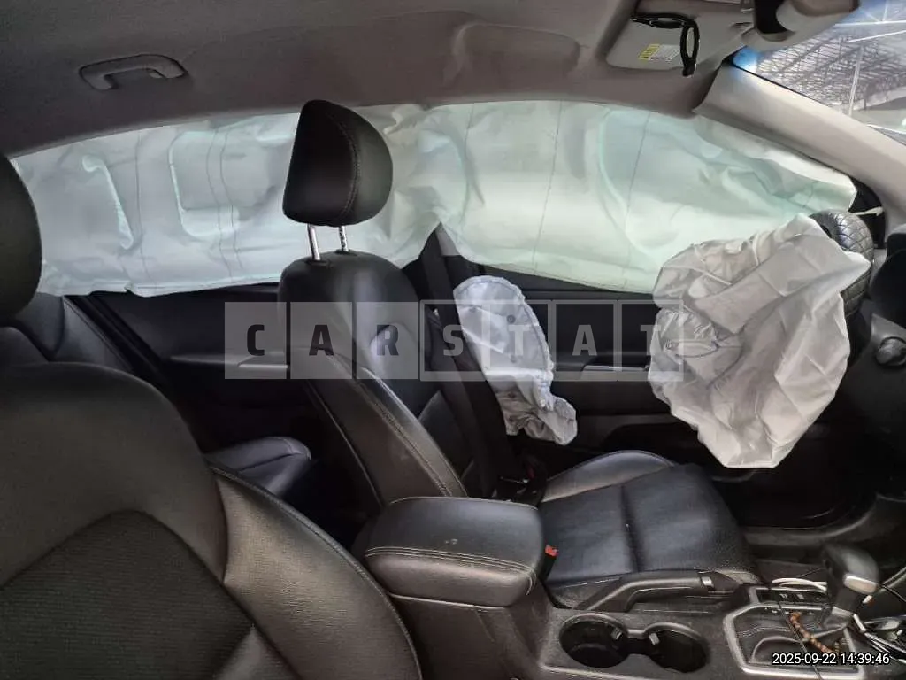 Photo 2 of 12: 2018 Kia Sportage — Korean insurance auction
