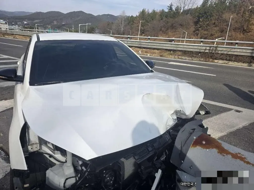 Photo 2 of 20: 2020 Kia Kz — Korean insurance auction
