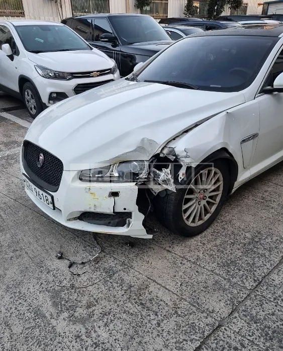 Photo 2 of 8: 2015 Jaguar XF 2.2d — Korean insurance auction