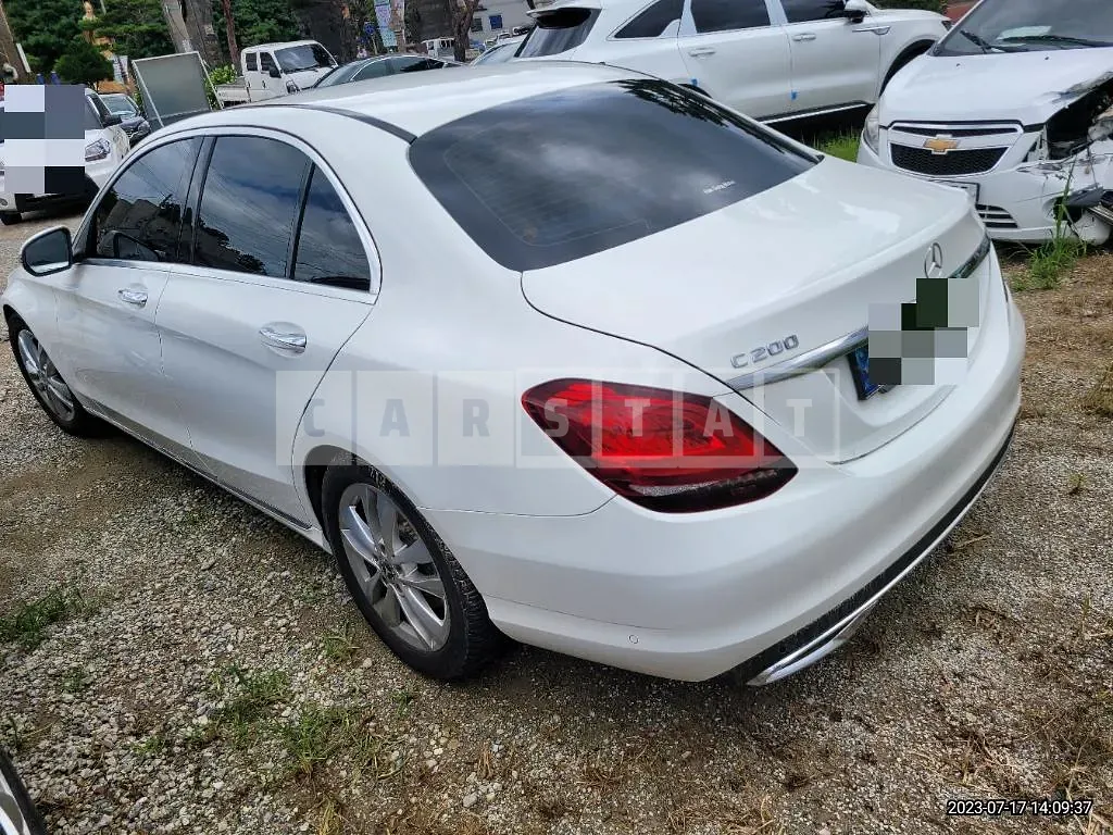 Photo 2 of 20: 2020 Mercedes-Benz C200, VIN W1KWF8AB4LR589521 — Korean insurance auction