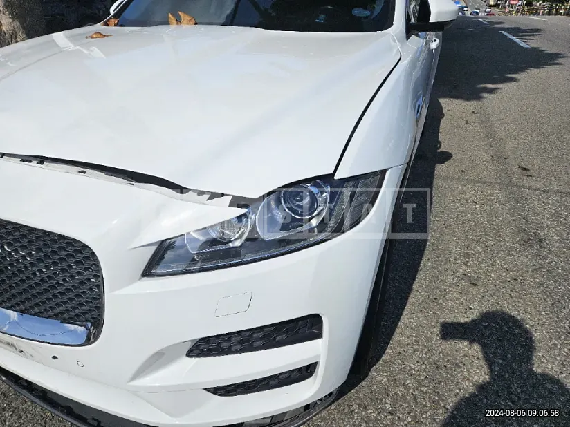 Photo 2 of 40: 2017 Jaguar F-Pace 20d — Korean insurance auction