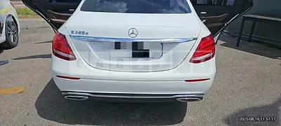 Photo 1 of 13: 2017 Mercedes-Benz E220 d — Korean insurance auction