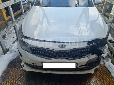 Photo 1 of 7: 2018 Kia K5, VIN KNAGS411BJA242560 — Korean insurance auction