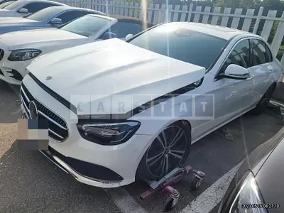 Photo 1 of 16: 2021 Mercedes-Benz E250, VIN W1KZF4FBXMA968036 — Korean insurance auction