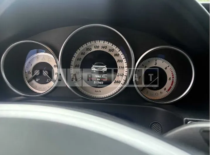Photo 2 of 23: 2015 Mercedes-Benz E250 BlueTec 4Matic — Korean insurance auction