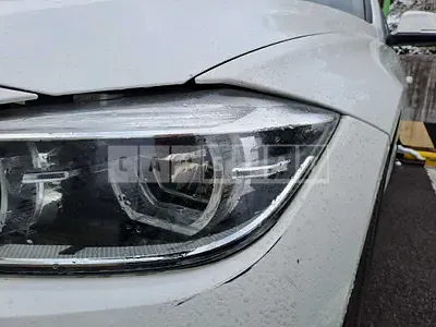 Photo 1 of 2: 2017 BMW (parts) 320i Headlamp — Korean insurance auction