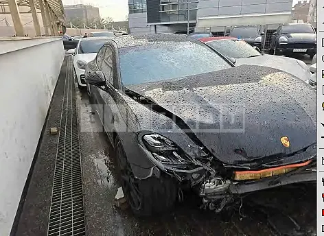 Photo 2 of 34: 2020 Porsche Panamera 4 — Korean insurance auction