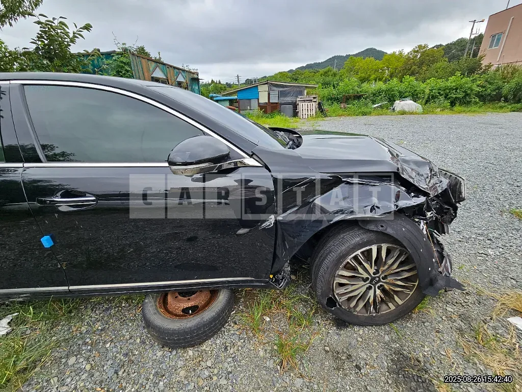 Photo 2 of 27: 2019 Kia K7 — Korean insurance auction