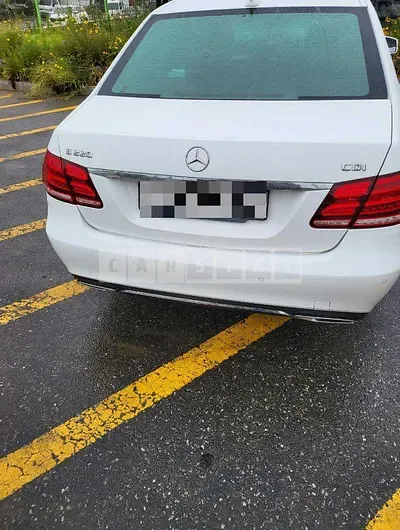 Photo 1 of 3: 2015 Mercedes-Benz E220 CDI, VIN WDDHF0CB5GB212430 — Korean insurance auction