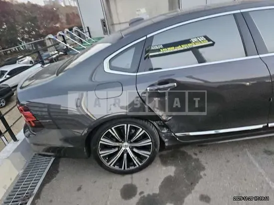 Photo 2 of 8: 2023 Volvo S90 B5 — Korean insurance auction