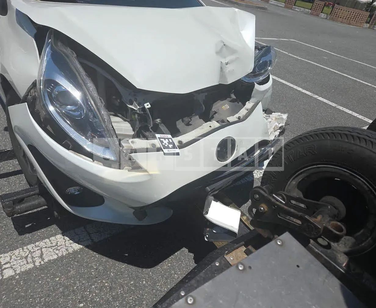Photo 2 of 24: 2018 Toyota Prius C, VIN JTDKDTB37K1621979 — Korean insurance auction