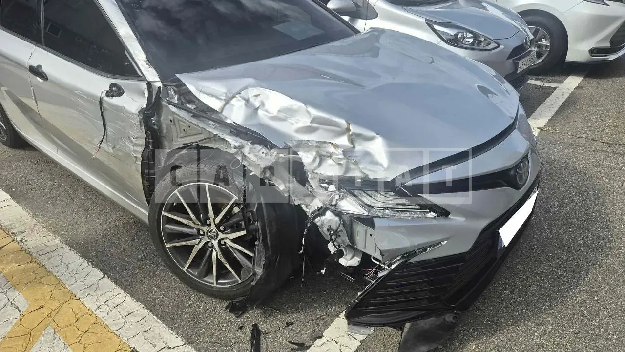 Photo 2 of 48: 2024 Toyota Camry Hybrid, VIN JTNBA1HK6R3049468 — Korean insurance auction