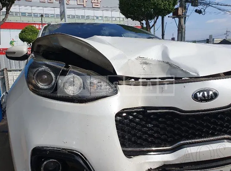 Photo 2 of 9: 2016 Kia Sportage, VIN KNAP6815GGK064298 — Korean insurance auction