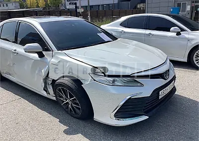 Photo 1 of 13: 2022 Toyota Camry Hybrid — Korean insurance auction