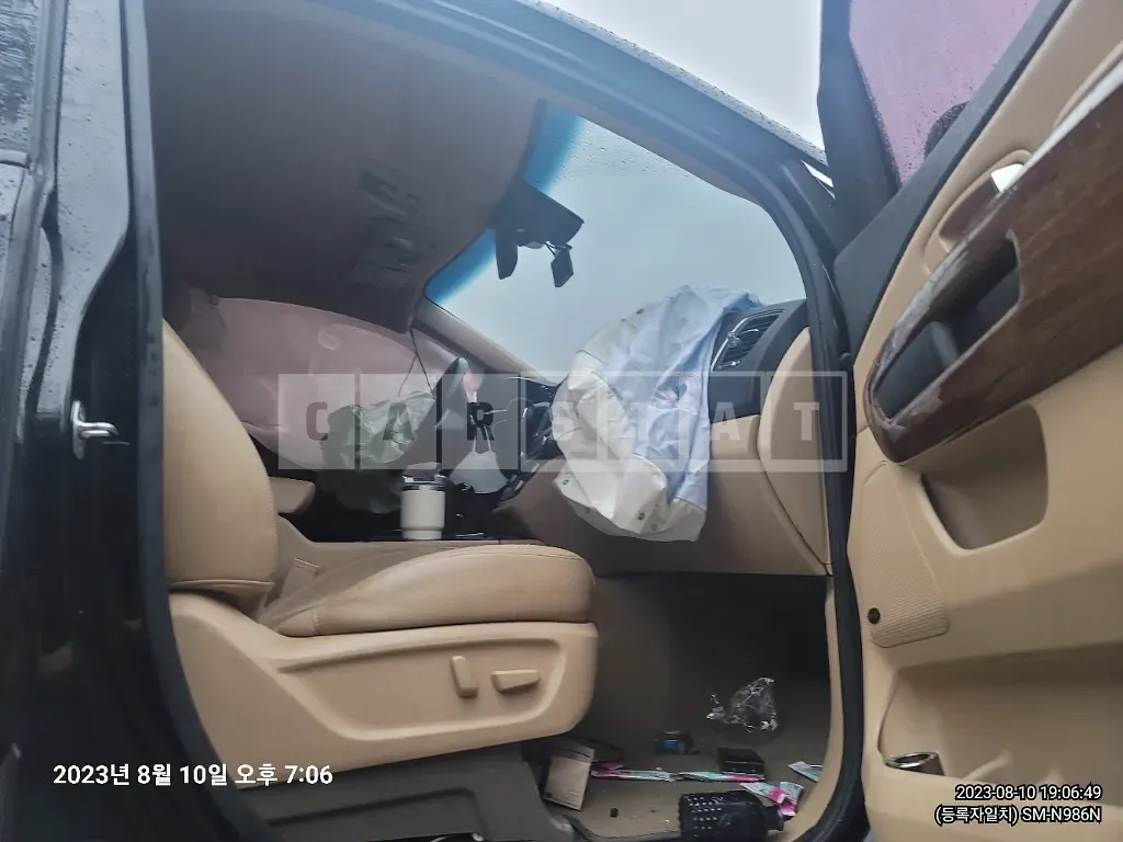 Photo 2 of 10: 2016 Kia Carnival High Limousine, VIN KNAME81ABGS243127 — Korean insurance auction