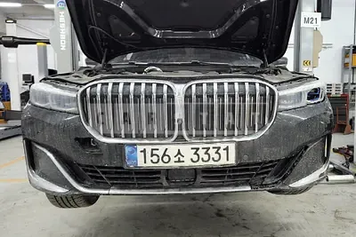 Photo 1 of 10: 2021 BMW 730Ld xDrive, VIN WBA7J4109MCF16573 — Korean insurance auction